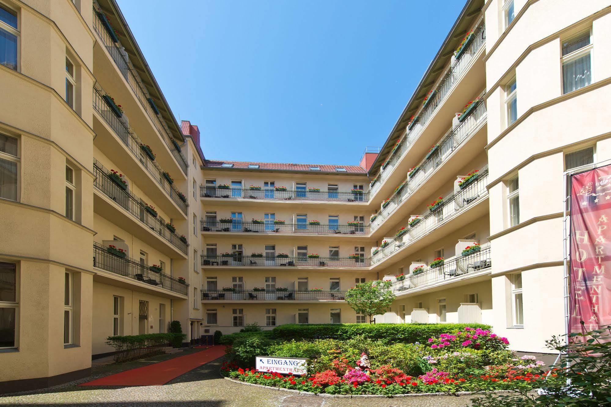 Hotel & Apartments Zarenhof Berlin Prenzlauer Berg Exterior photo